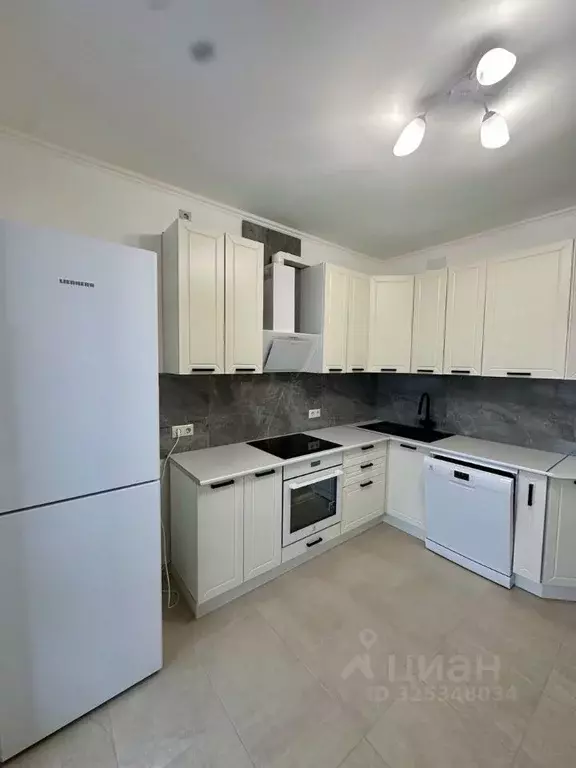 2-к кв. Москва пл. Белы Куна, 1 (64.9 м) - Фото 1