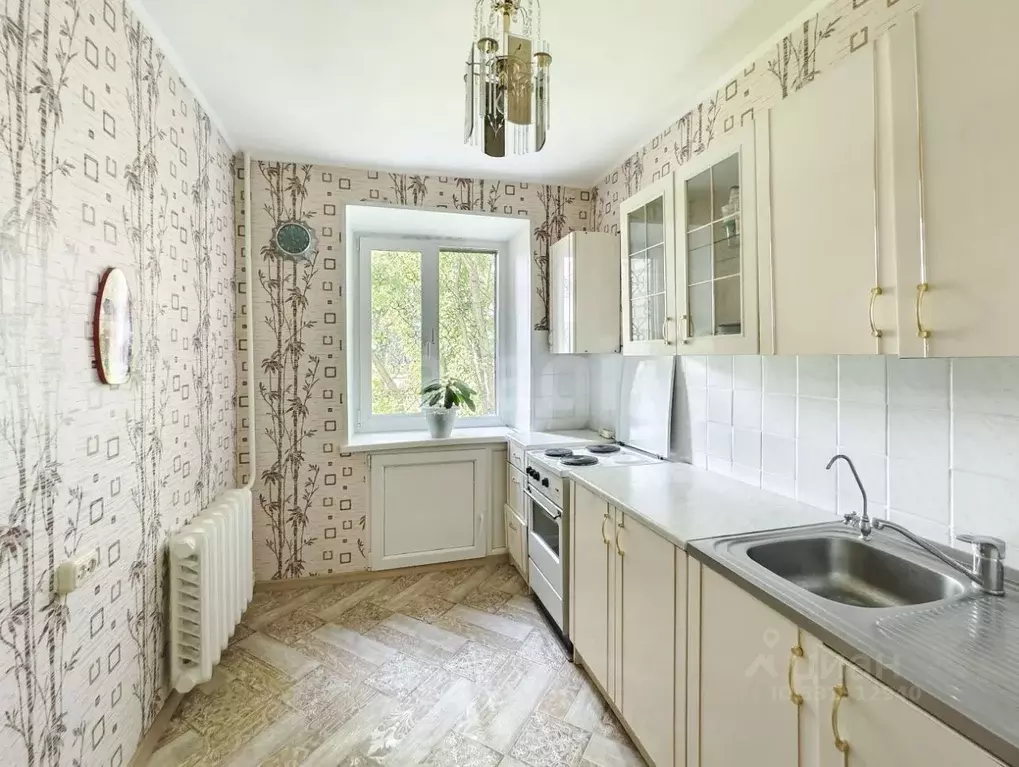 3-к кв. Тюменская область, Тюмень ул. Ватутина, 18 (69.2 м) - Фото 1
