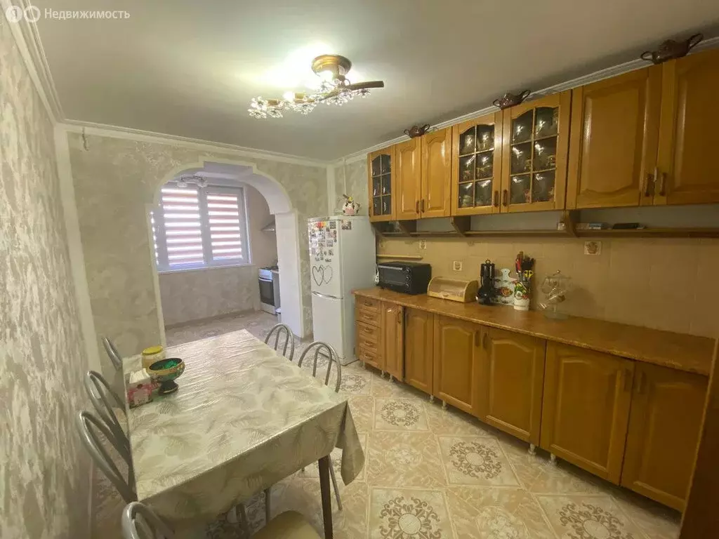 3-комнатная квартира: Владикавказ, улица Генерала Дзусова, 30 (104 м) - Фото 1