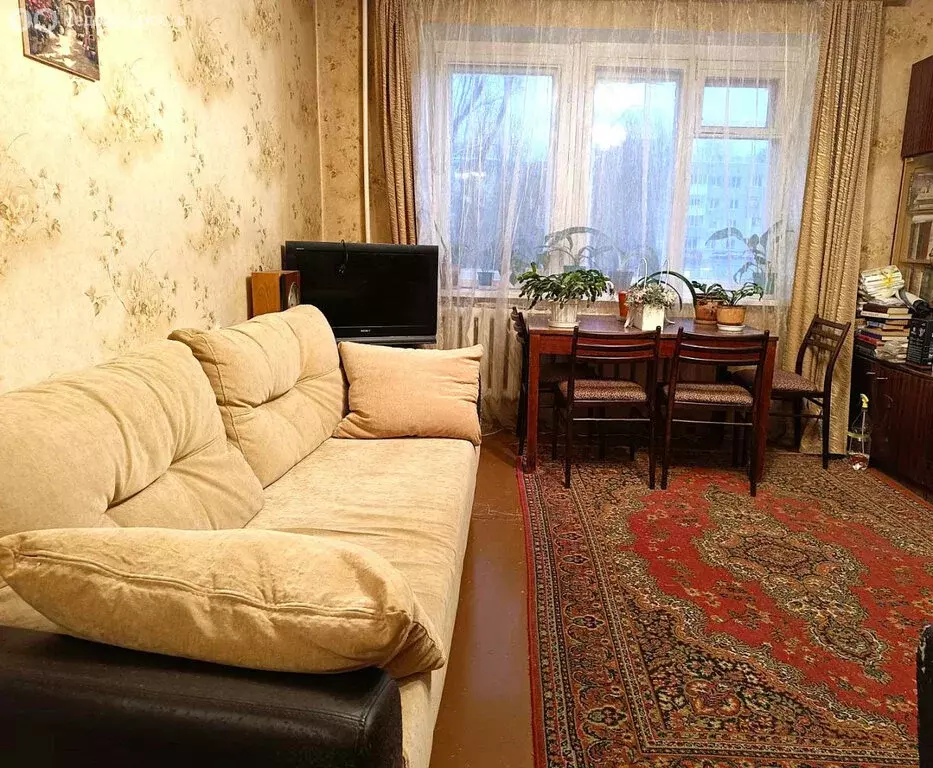 3-комнатная квартира: Брянск, Красноармейская улица, 170Б (61.9 м) - Фото 0