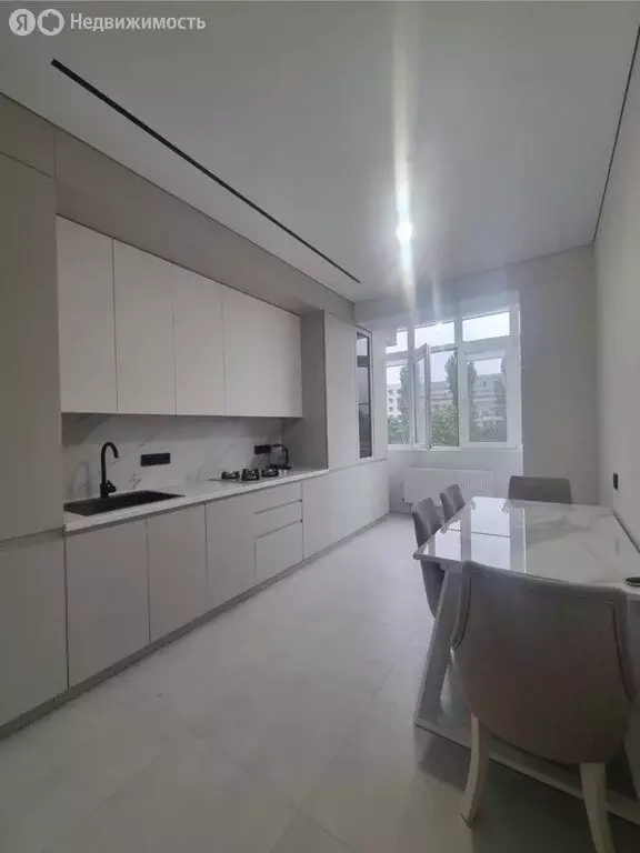 2-комнатная квартира: Нальчик, улица Мовсисяна, 9 (68 м) - Фото 1