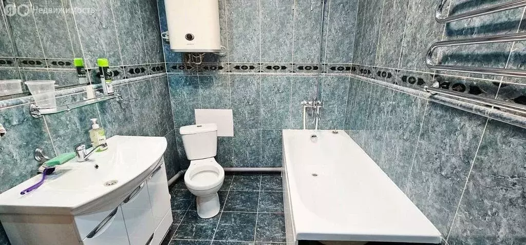 2-комнатная квартира: Уссурийск, Владивостокское шоссе, 20А (56.3 м) - Фото 2