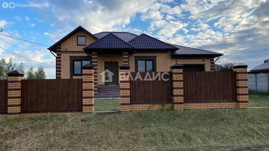 Дом в Белгородская область, Яковлевский муниципальный округ, село ... - Фото 0