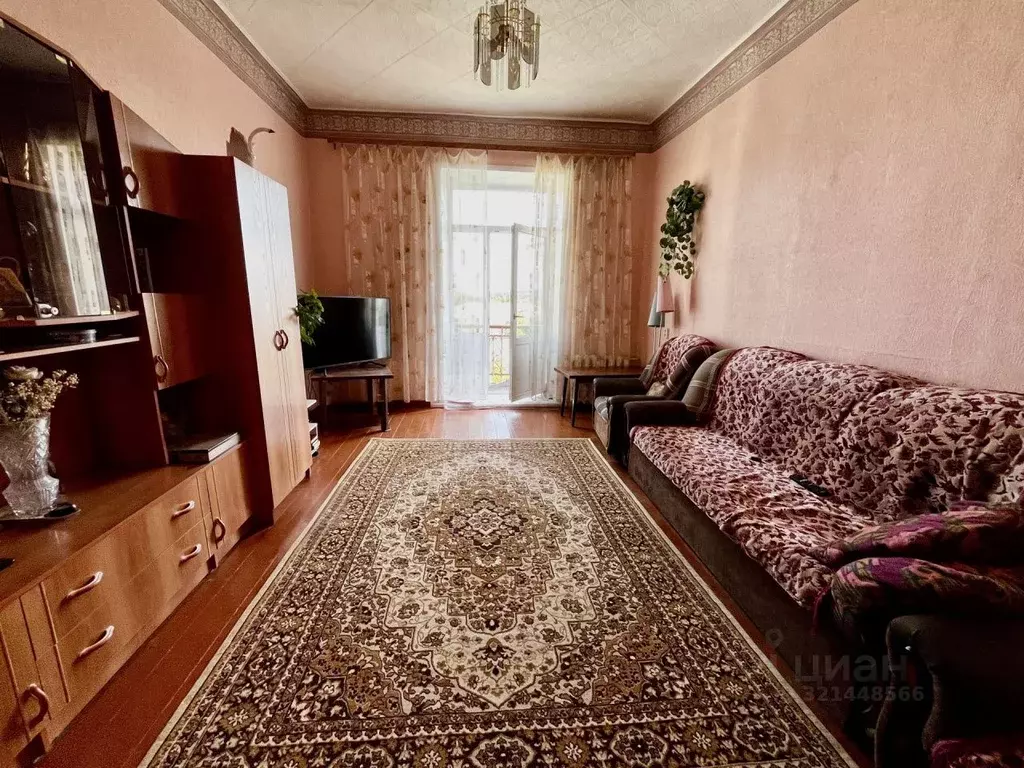 3-к кв. Свердловская область, Асбест Садовая ул., 24 (78.7 м) - Фото 0