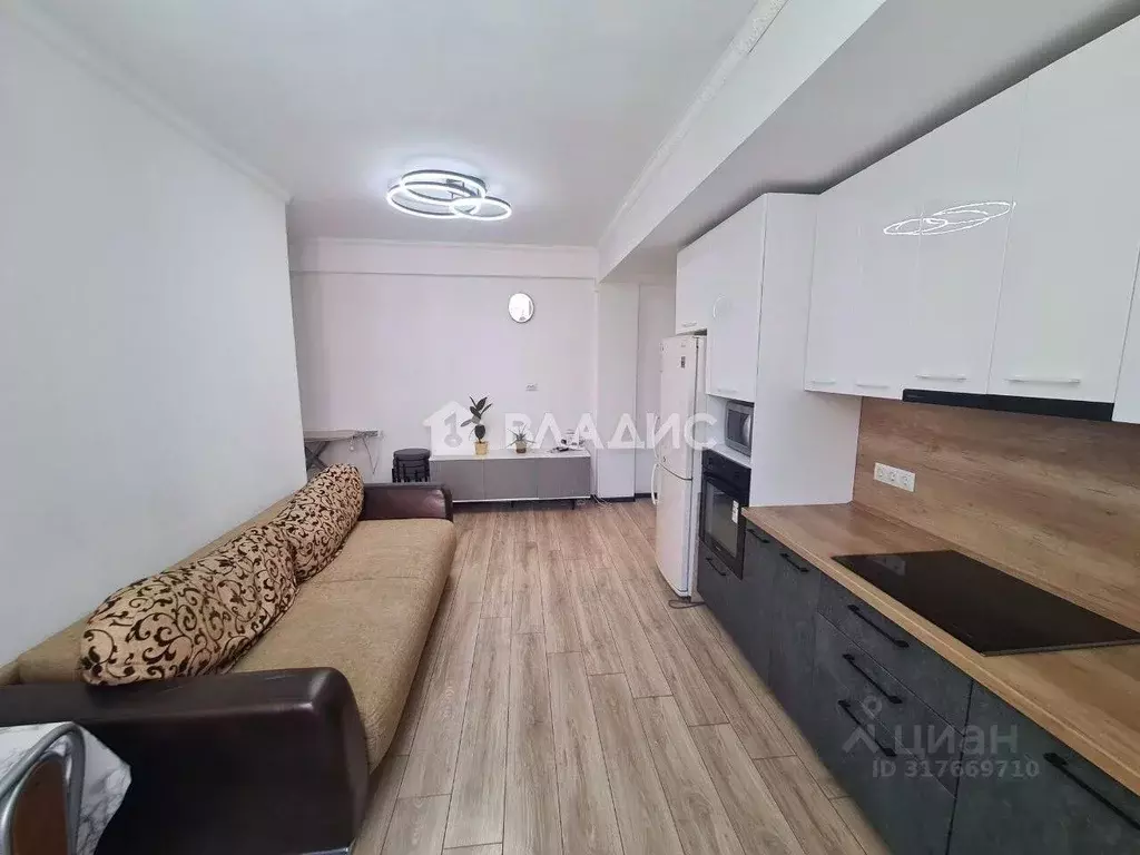 2-к кв. Бурятия, Улан-Удэ 140А мкр, 10Г (58.0 м) - Фото 0