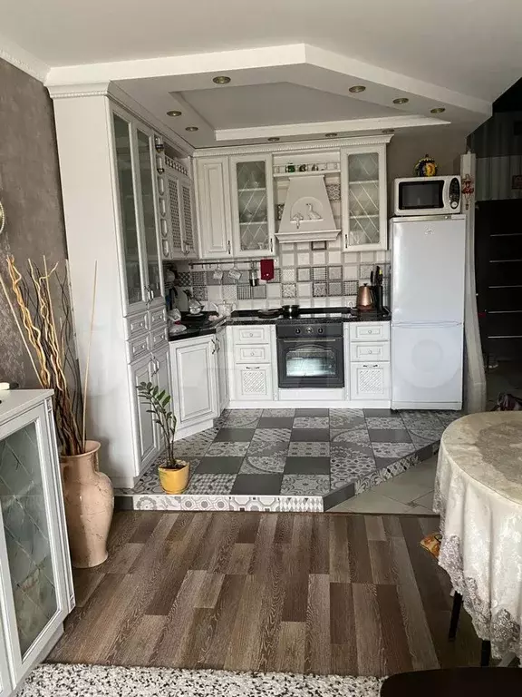 1-к. квартира, 50 м, 5/17 эт. - Фото 1