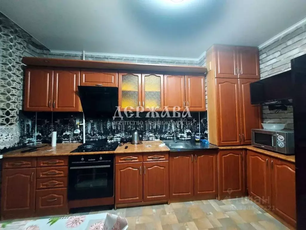 3-к кв. Белгородская область, Старый Оскол Южный мкр, 3 (63.0 м) - Фото 1