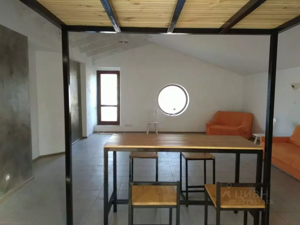 Дом в Крым, Симферопольский район, Добровское с/пос, с. Пионерское ул. ... - Фото 2