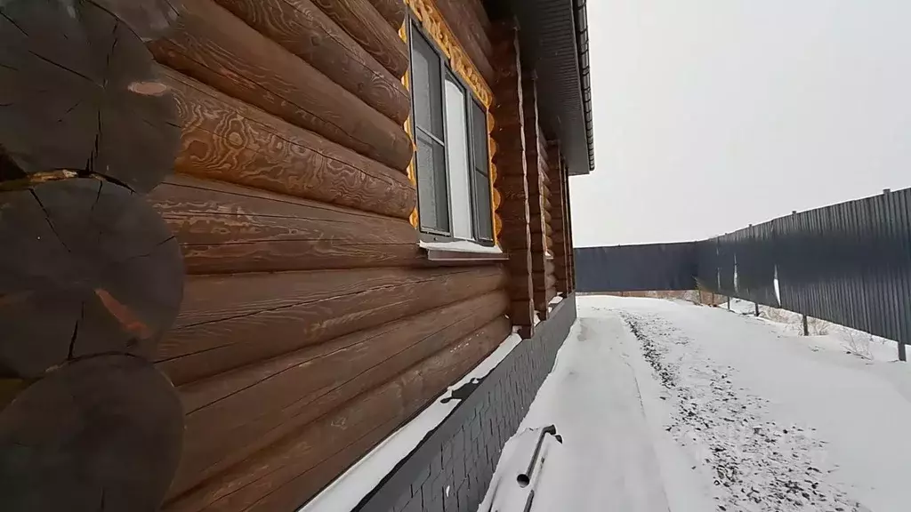 Дом в Красноярский край, Емельяново городское поселение, Емельяново ... - Фото 0