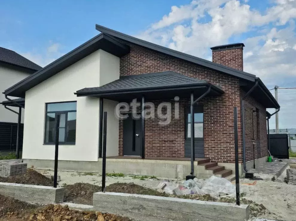 Дом в Курская область, Курский район, Нижнемедведицкий сельсовет, д. ... - Фото 1