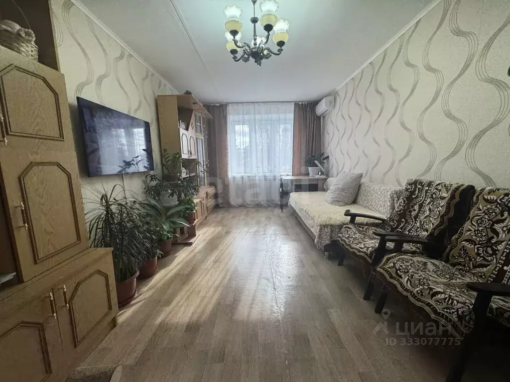 2-к кв. Челябинская область, Пласт ул. Титова, 9 (52.4 м) - Фото 1