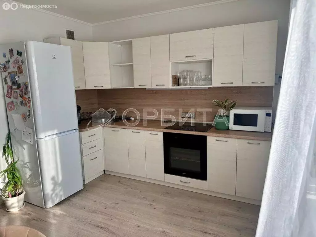 2-комнатная квартира: Тюмень, Депутатская улица, 112 (62 м) - Фото 0