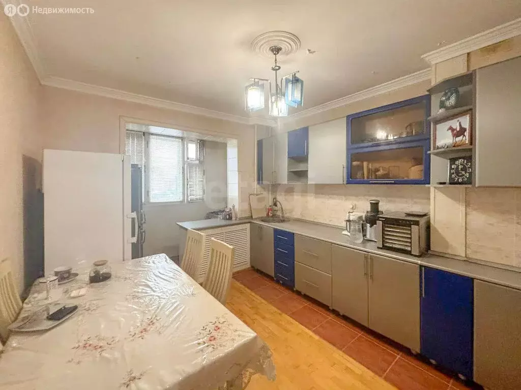 3-комнатная квартира: Нальчик, Нартановская улица, 12 (67.9 м) - Фото 0