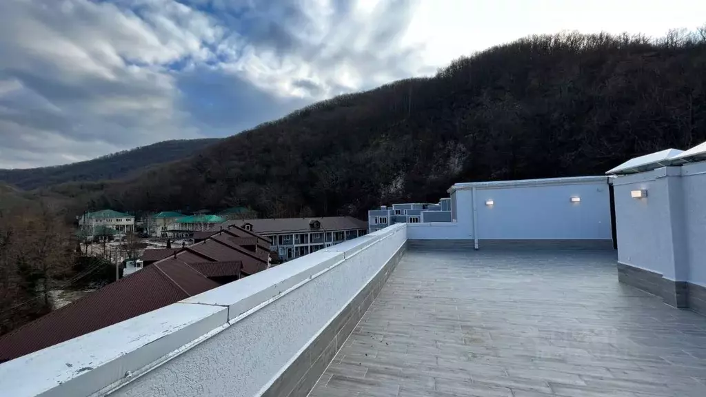 2-к кв. Краснодарский край, Туапсе ул. Калараша, 80к6 (71.4 м) - Фото 1