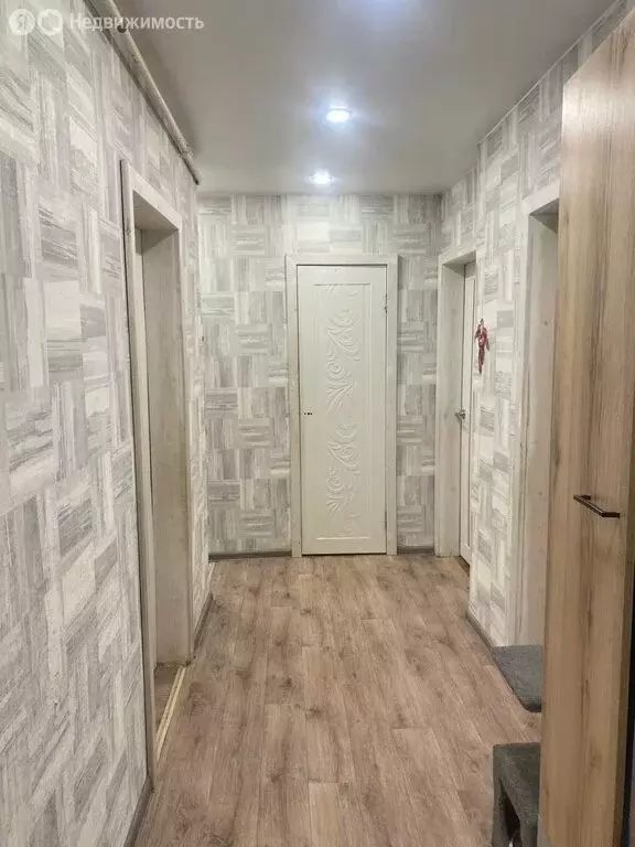 3-комнатная квартира: Великий Новгород, Державинский район, улица ... - Фото 2