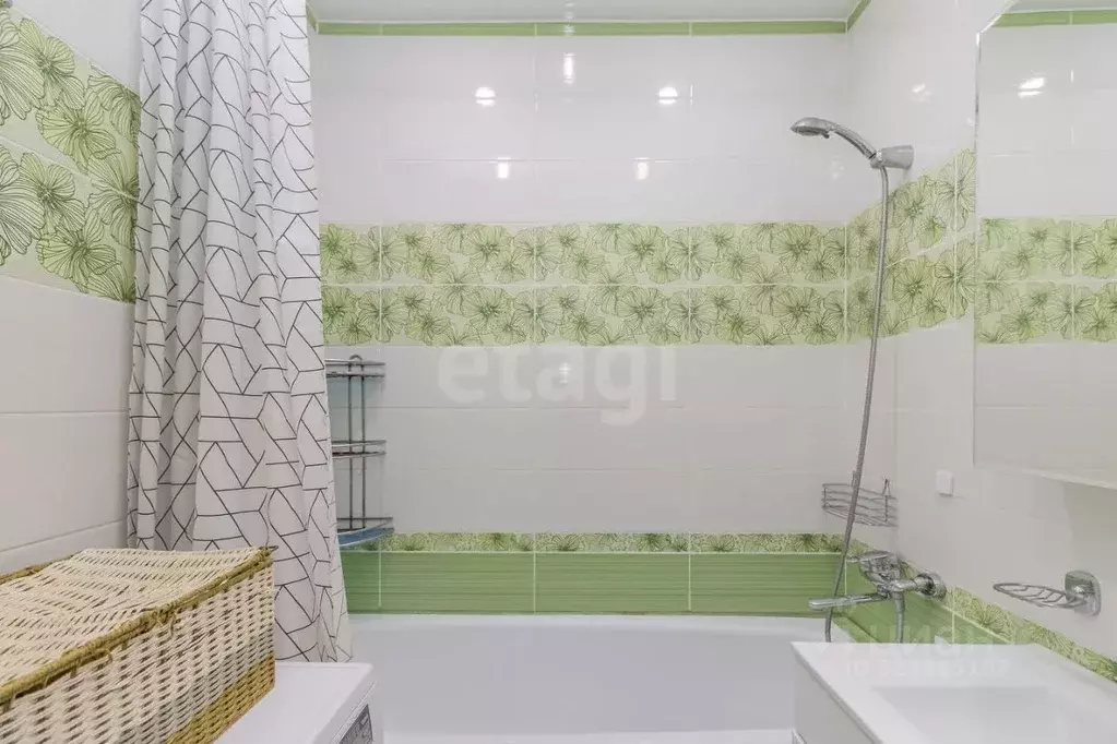 3-к кв. Тюменская область, Тюмень ул. Западносибирская, 18к1 (66.0 м) - Фото 1