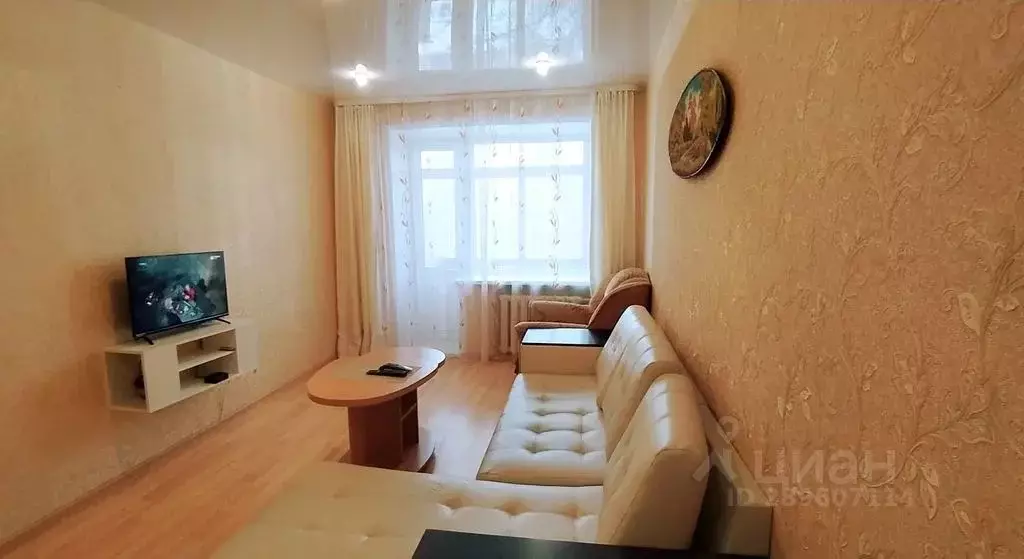 2-к кв. Удмуртия, Сарапул ул. Чистякова, 52 (44.0 м) - Фото 0
