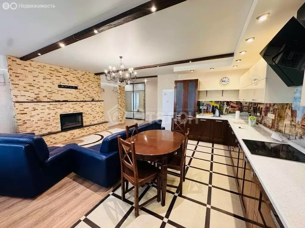 4-комнатная квартира: Волгоград, улица Елисеева, 1 (125.4 м) - Фото 1