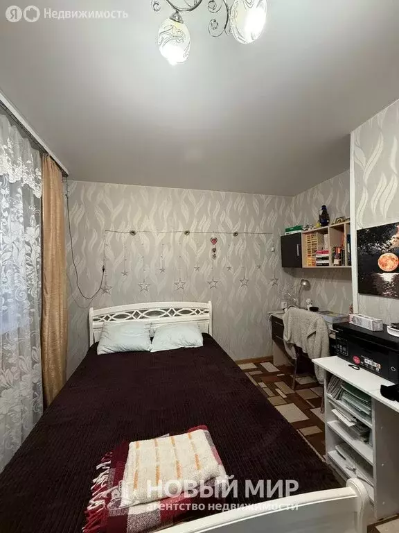 3-комнатная квартира: Бор, посёлок Октябрьский, Набережная улица, 20 ... - Фото 2