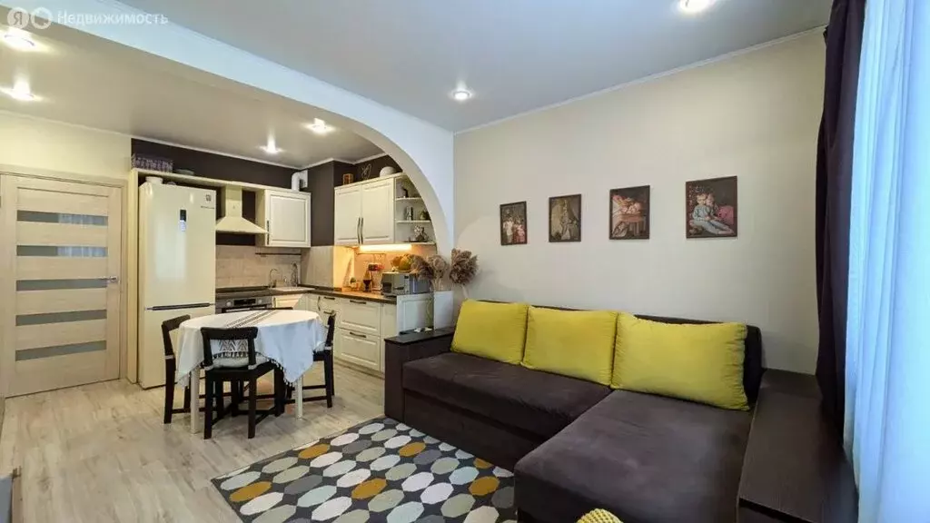 1-комнатная квартира: Курск, Рябиновая улица, 26А (40 м) - Фото 1