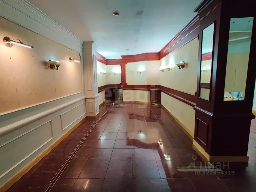 Торговая площадь в Ямало-Ненецкий АО, Новый Уренгой Энтузиастов мкр, 4 ... - Фото 1