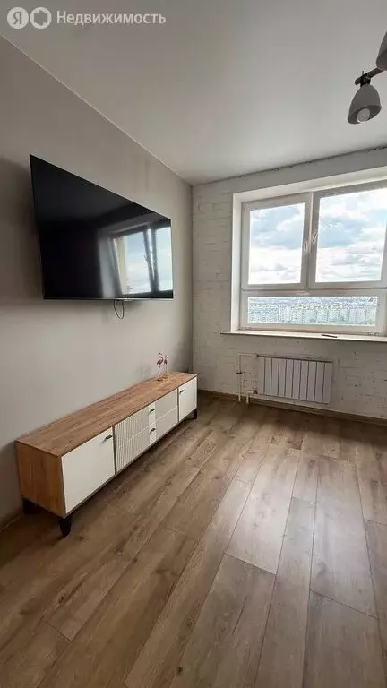 2-комнатная квартира: Челябинск, улица Барбюса, 18 (62.7 м) - Фото 0