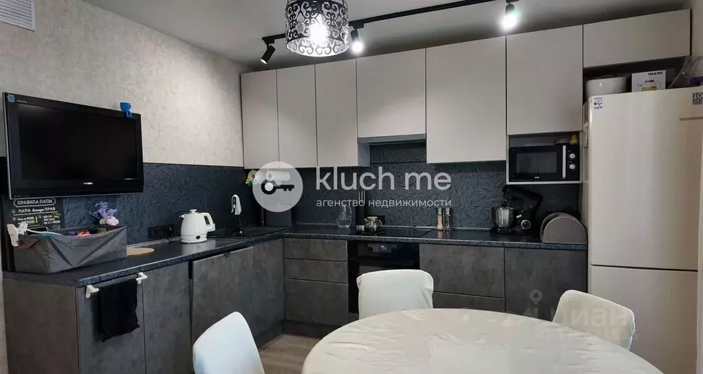 3-к кв. Татарстан, Казань ул. Александра Курынова, 10к3 (73.1 м) - Фото 1