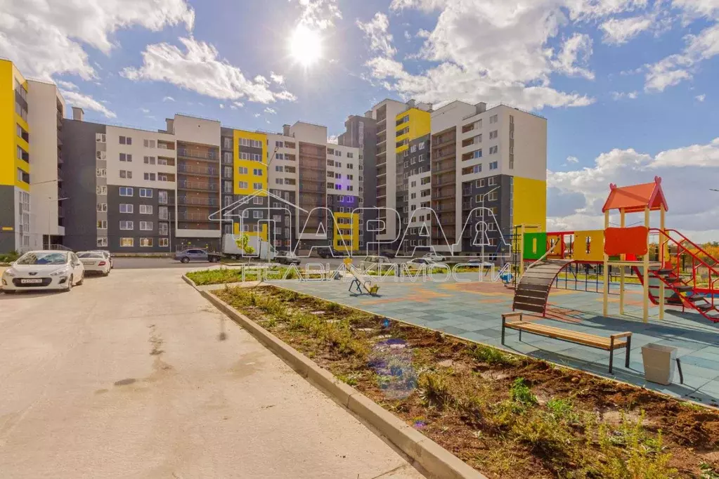 1-к кв. Крым, Симферопольский район, Молодежное пгт ул. Парковая, 3 . - Фото 1