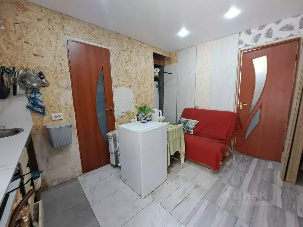 Гараж в Севастополь ул. Маршала Бирюзова, 54 (50 м) - Фото 1