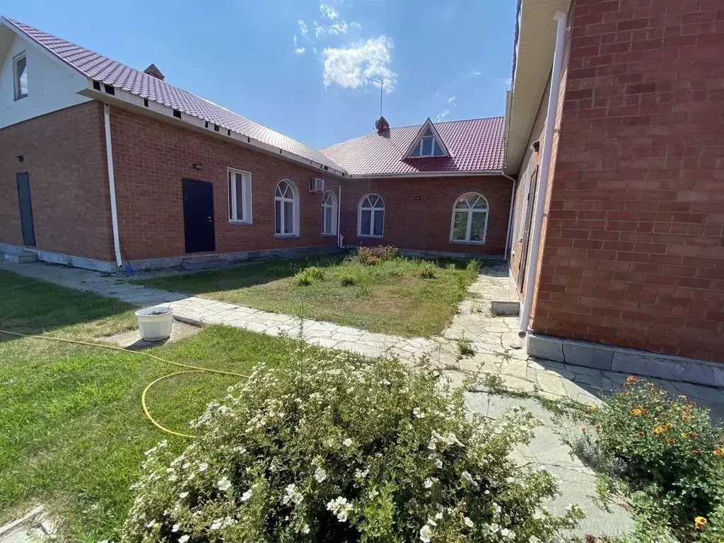 Коттедж в Самарская область, Ставропольский район, с. Ягодное ул. ... - Фото 1