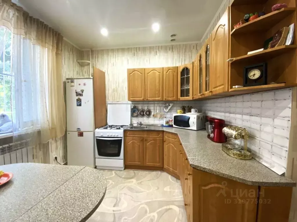 3-к кв. Самарская область, Новокуйбышевск Советская ул., 4 (65.2 м) - Фото 1