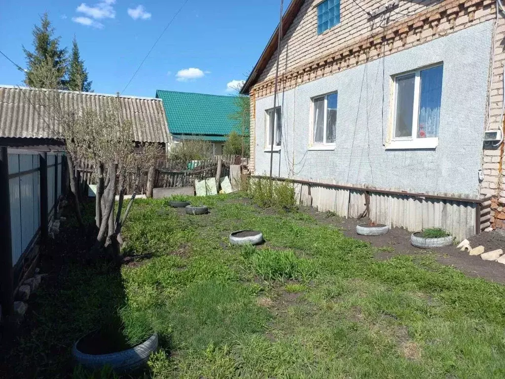 Дом в Башкортостан, Ишимбайский район, с. Петровское ул. Мажита ... - Фото 2