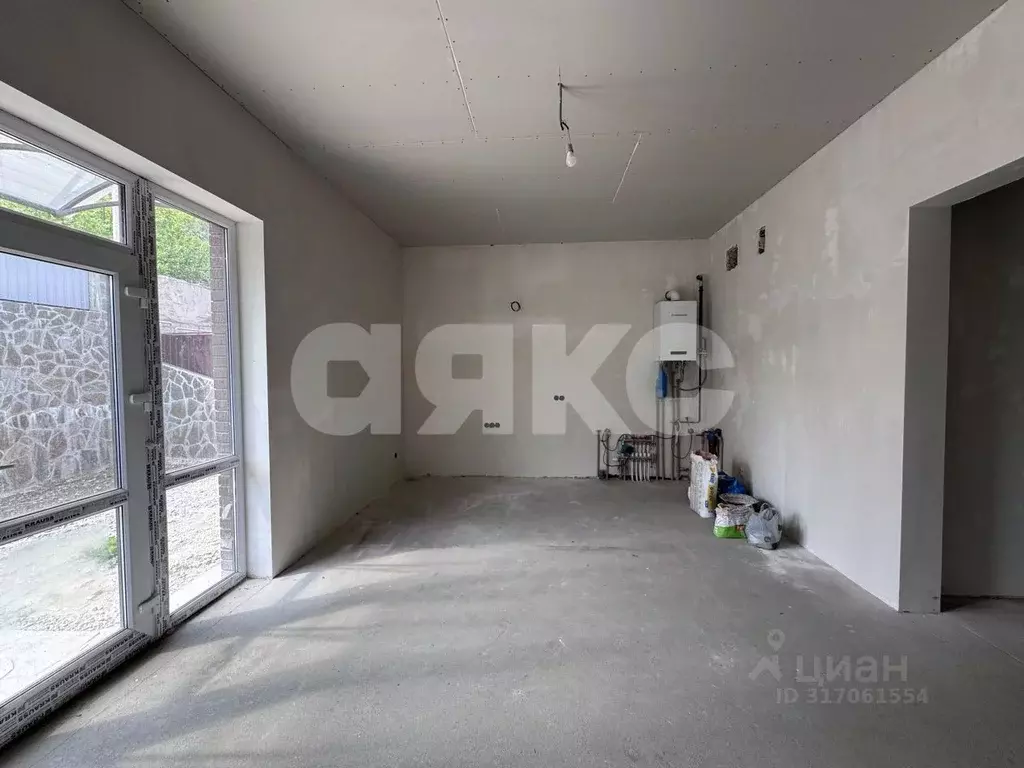 Дом в Краснодарский край, Горячий Ключ ул. Щорса (100 м) - Фото 1