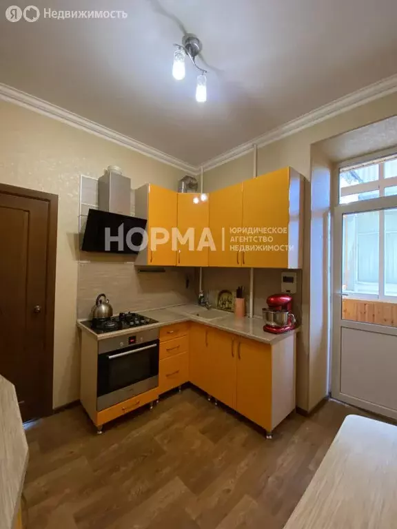 4-комнатная квартира: Октябрьский, улица Горького, 15 (90.4 м) - Фото 0