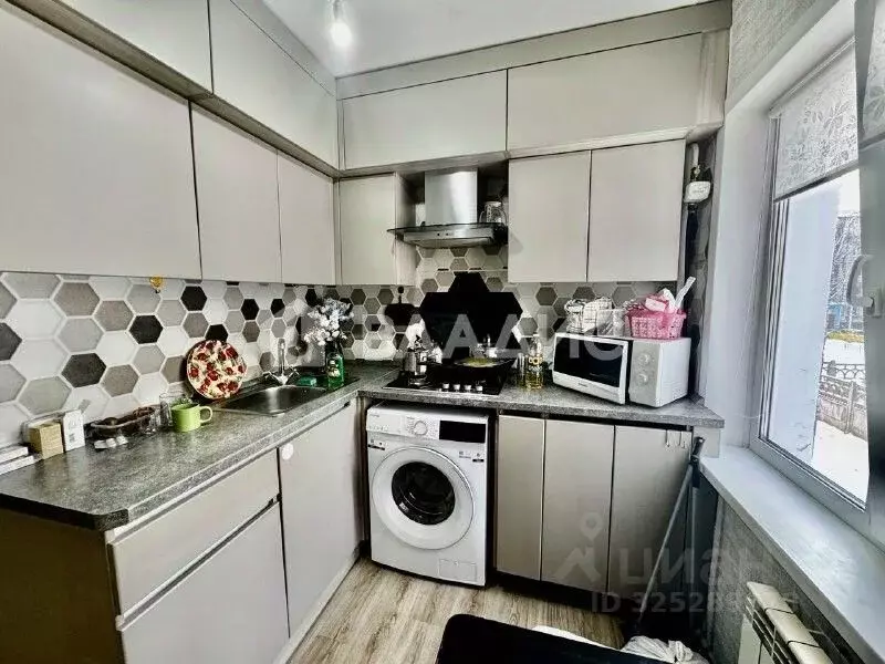 3-к кв. Иркутская область, Ангарск 15-й мкр, 19 (55.9 м) - Фото 1