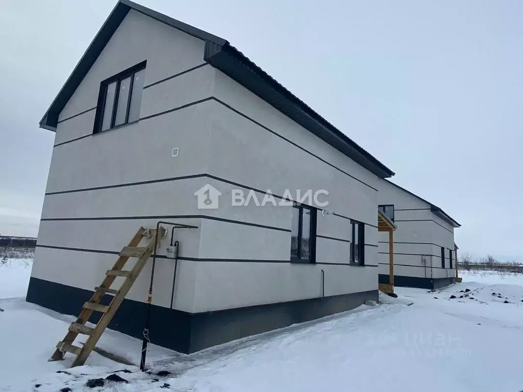 Дом в Пензенская область, с. Бессоновка ул. Славы, 30 (100 м) - Фото 0
