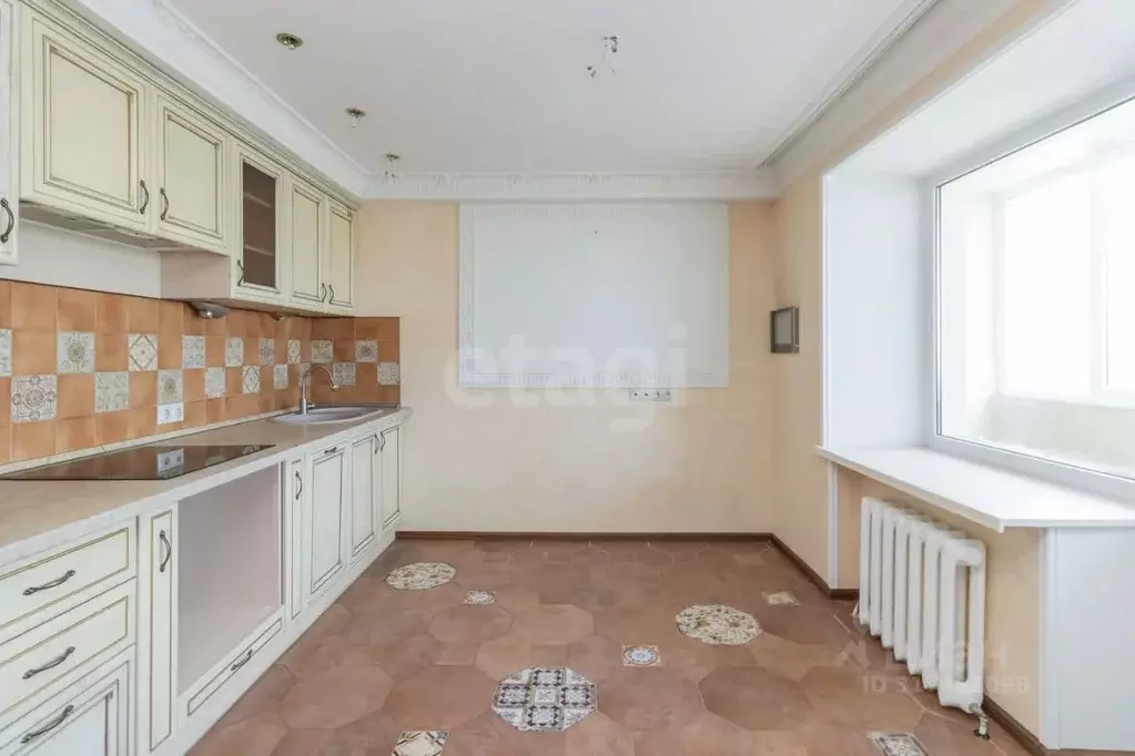 2-к кв. Тюменская область, Тюмень ул. Тимирязева, 130 (63.4 м) - Фото 0