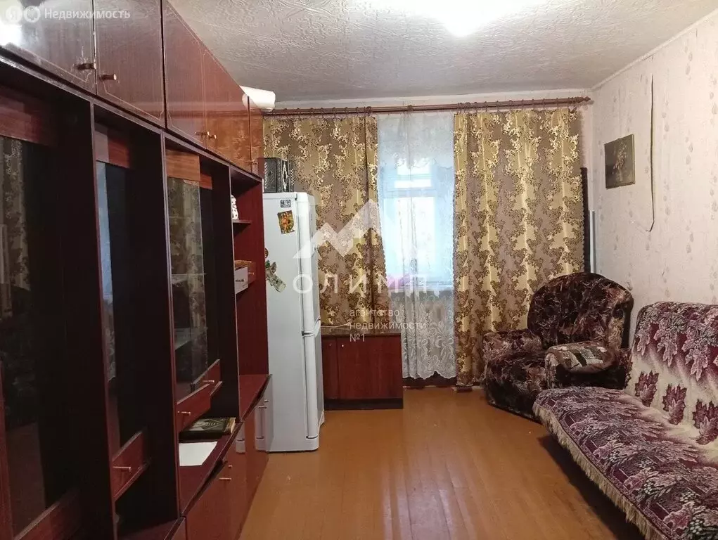 3-комнатная квартира: Харовск, улица Красное Знамя, 11 (57.9 м) - Фото 0
