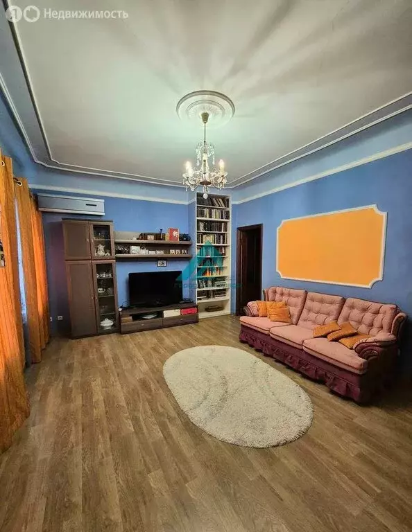 3-комнатная квартира: Оренбург, улица Максима Горького, 15 (56 м) - Фото 1