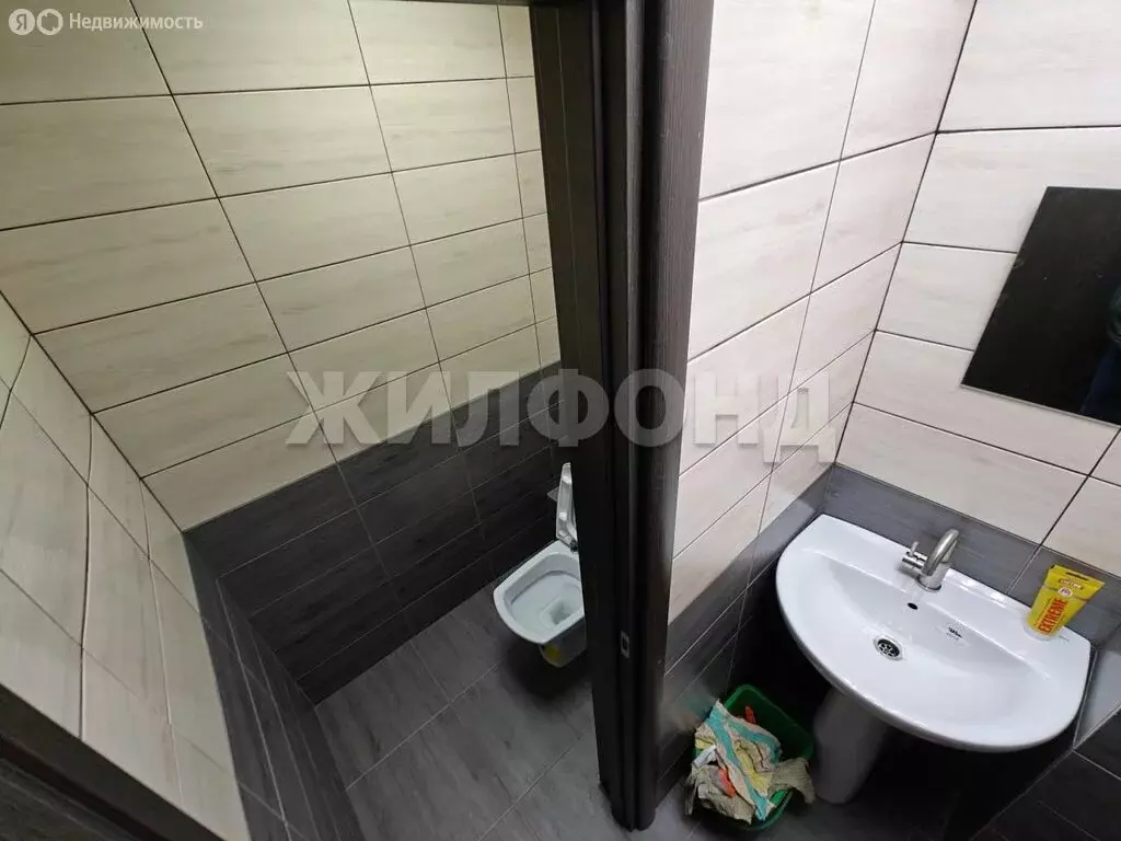 Торговая площадь (95 м) - Фото 1