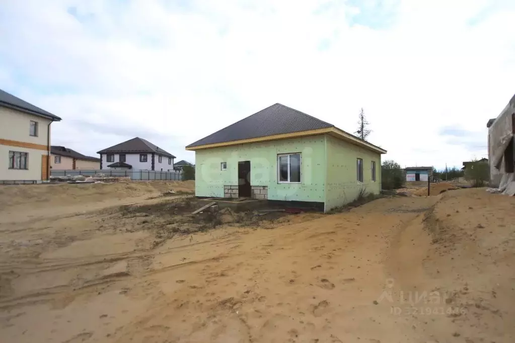 Дом в Ямало-Ненецкий АО, Новый Уренгой ул. Васнецова, 12 (112 м) - Фото 1