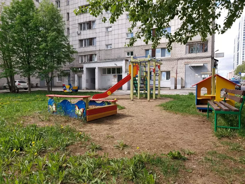3-к кв. Пермский край, Пермь ул. Николая Островского, 82 (65.9 м) - Фото 1