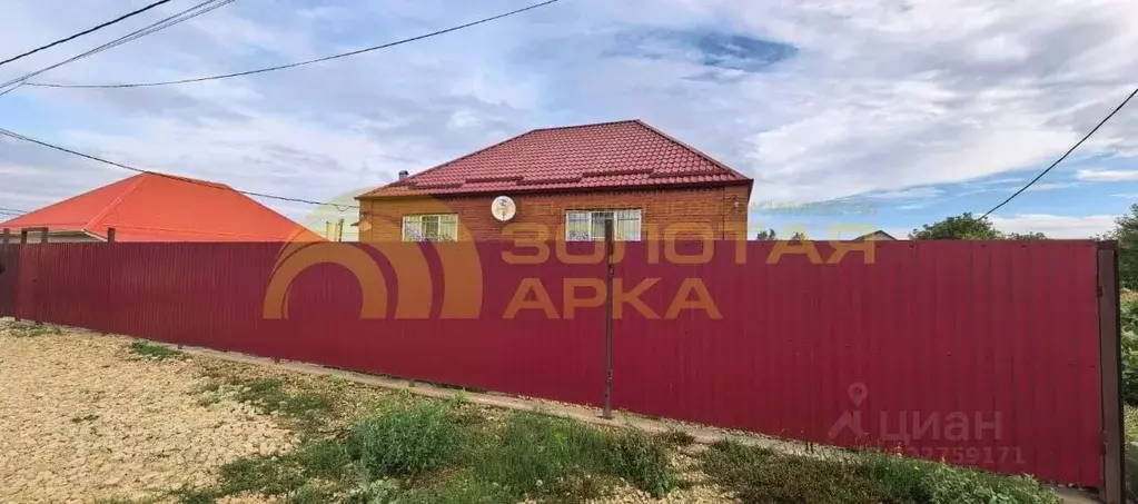 Дом в Краснодарский край, Крымский район, Варениковская ст-ца ... - Фото 1