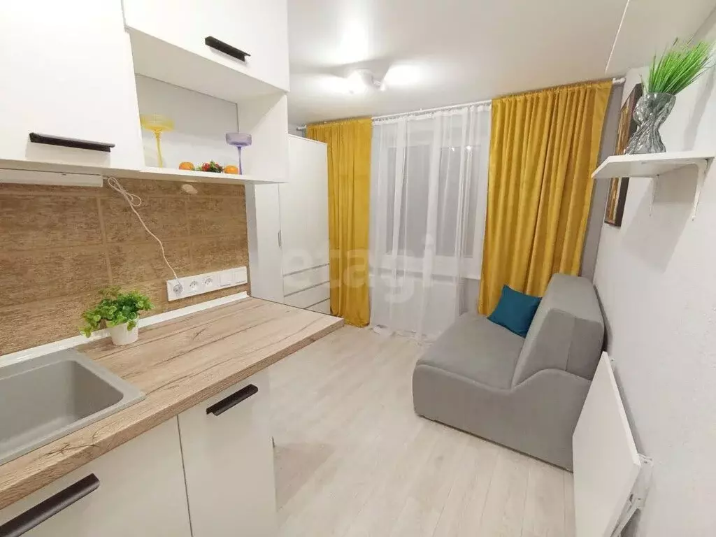 Квартира-студия: Омск, микрорайон Привокзальный, улица Карбышева, 38 ... - Фото 1