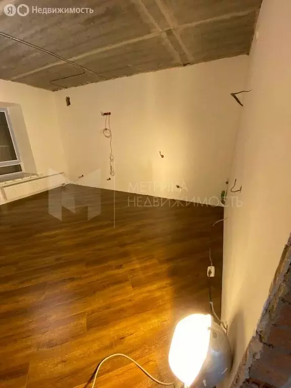 2-комнатная квартира: Тюмень, улица Дружбы, 73 (85 м) - Фото 0