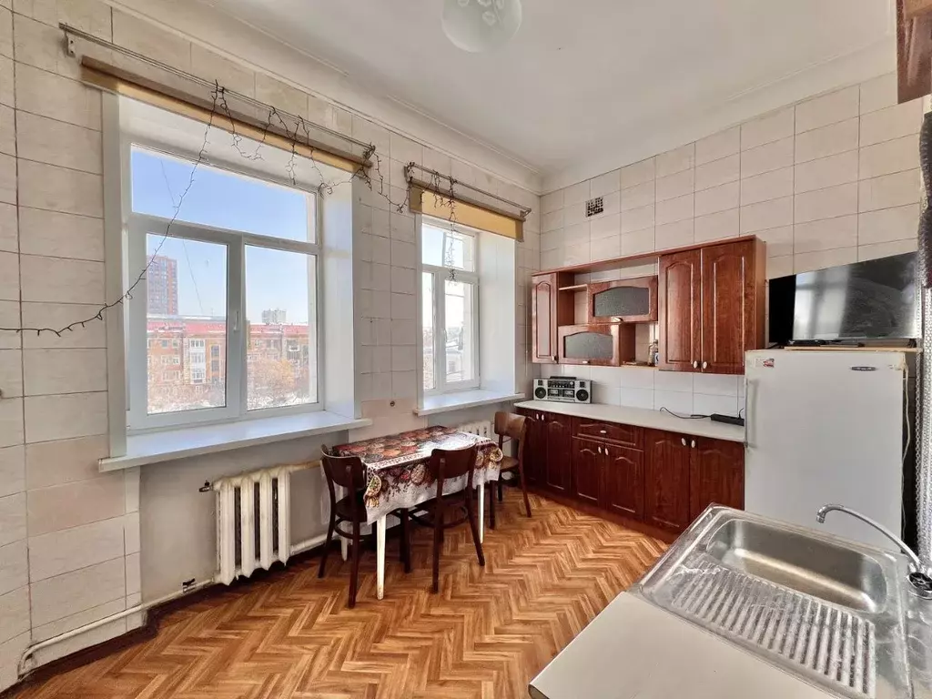 3-к кв. Свердловская область, Екатеринбург ул. Кузнечная, 91 (76.3 м) - Фото 2