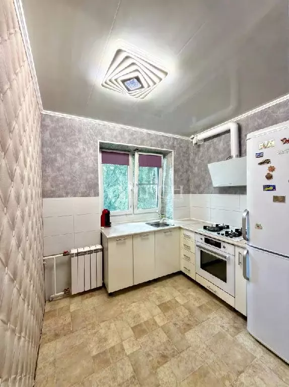 Продается 2-комнатная квартира - Фото 1