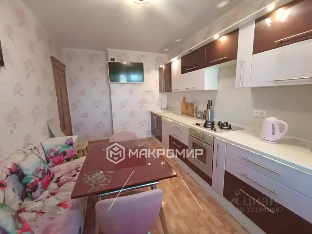 3-к кв. Орловская область, Орел бул. Молодежи, 4 (75.0 м) - Фото 0