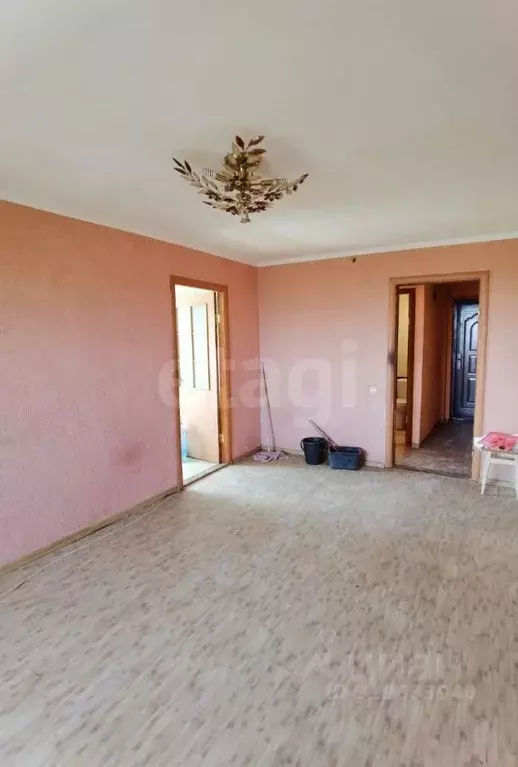 2-к кв. Крым, Черноморское пгт ул. Кирова, 71 (42.3 м) - Фото 0