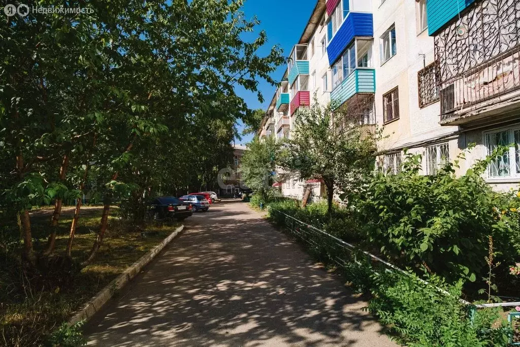 3-комнатная квартира: Комсомольск-на-Амуре, улица Парижской Коммуны, ... - Фото 0